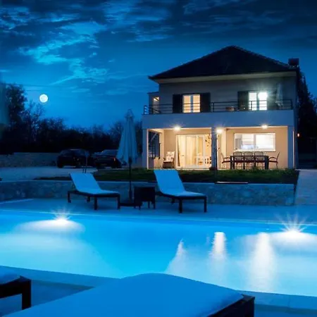 Two Bedroom With Swimming Pool For A Pleasant - Ae1181 * Galovac (Zadar)