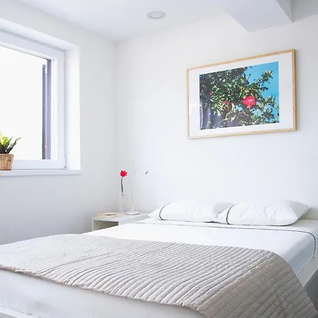 Two Bedroom With Swimming Pool For A Pleasant - Ae1181